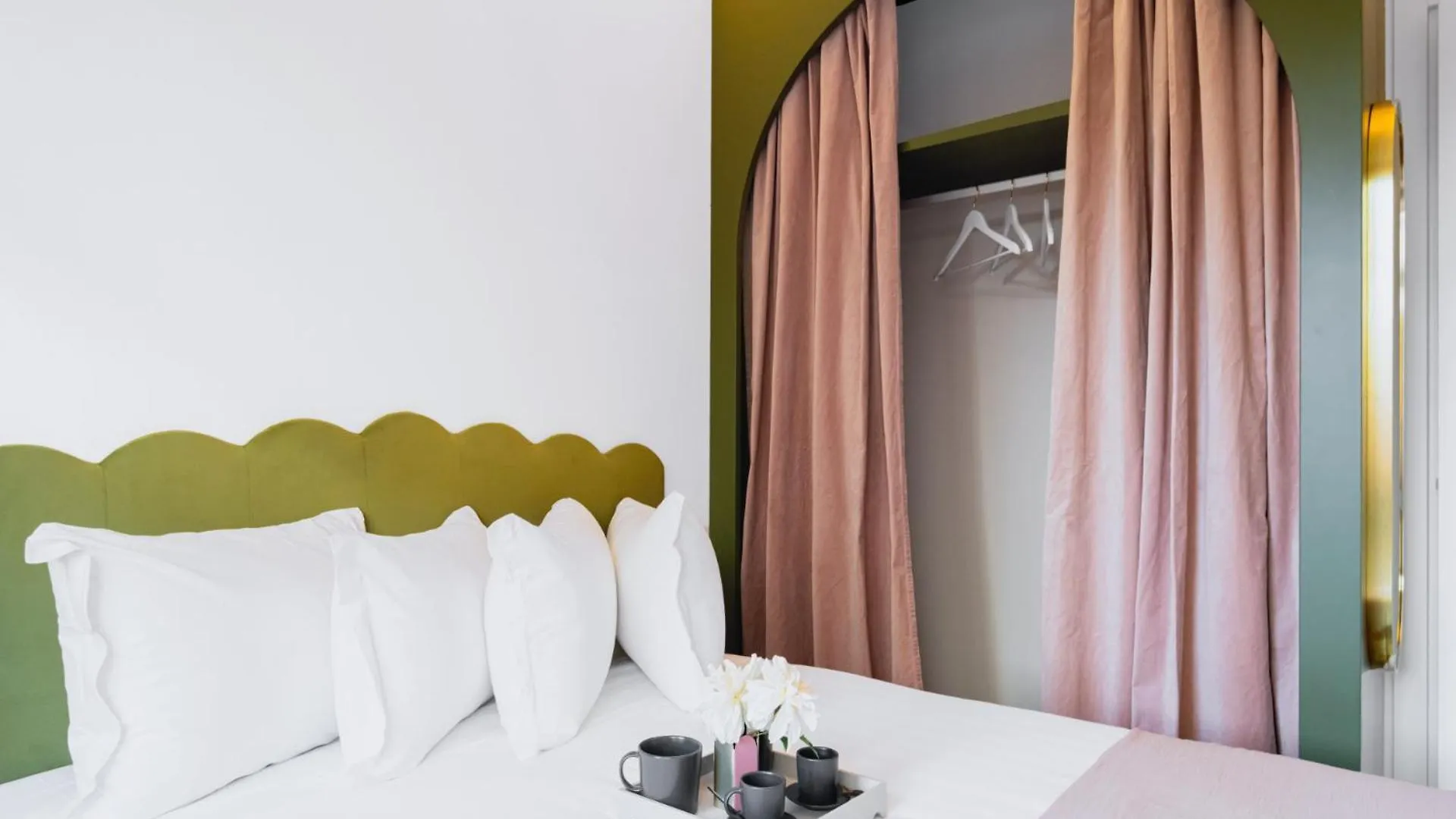 Easylife-Raffinato Appartamento A Passi Dal Duomo Milán 0*,  Itálie