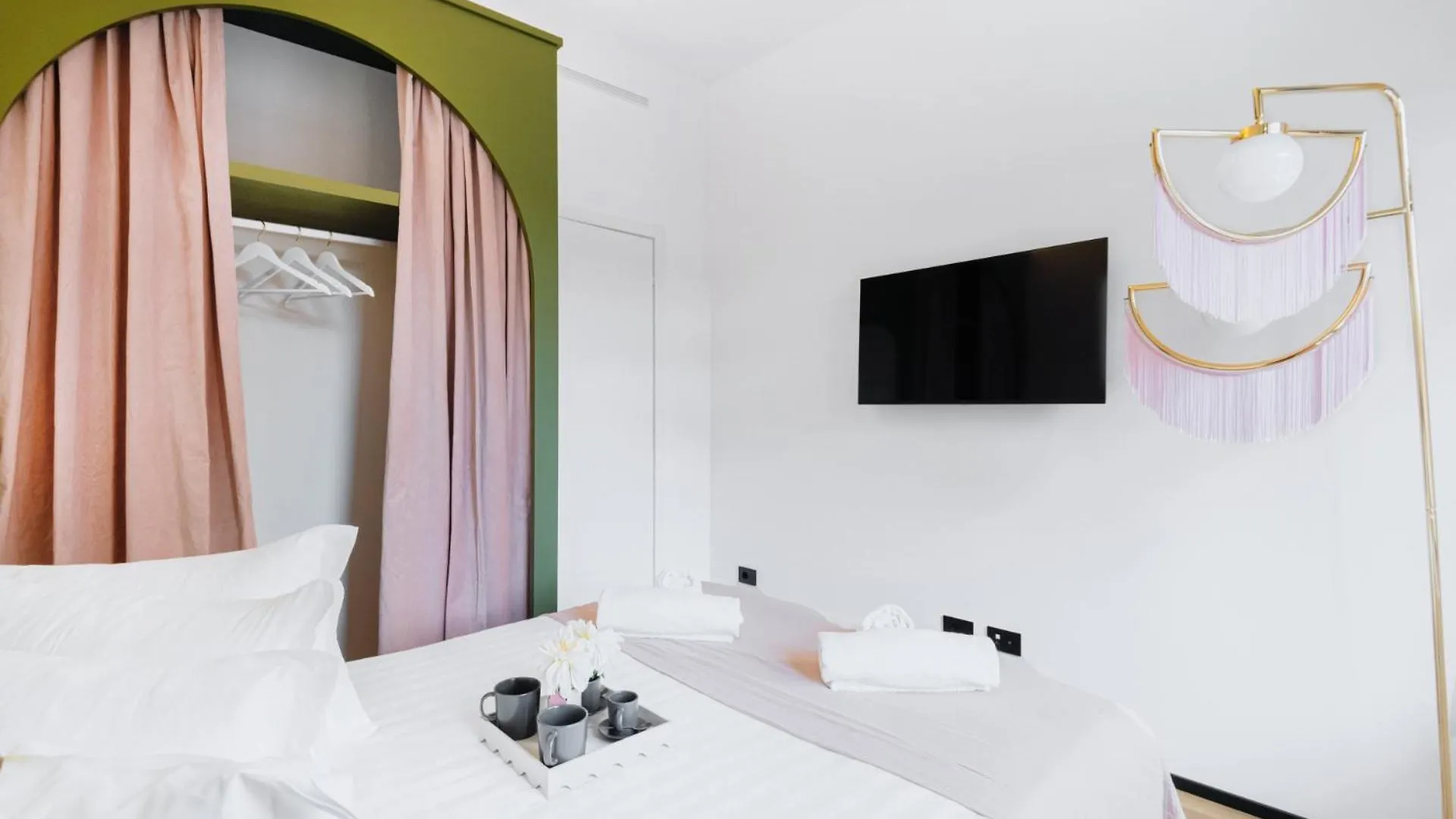 Apartment Easylife-Raffinato Appartamento A Passi Dal Duomo Milan Italy
