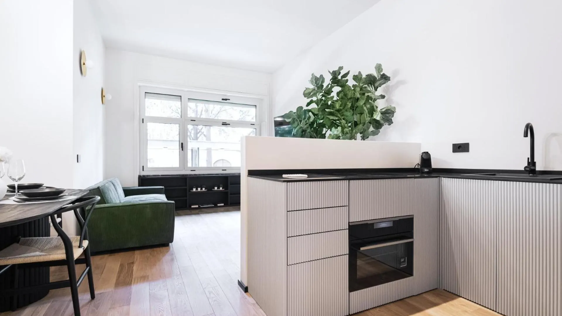 Easylife-Raffinato Appartamento A Passi Dal Duomo Milan 0*,