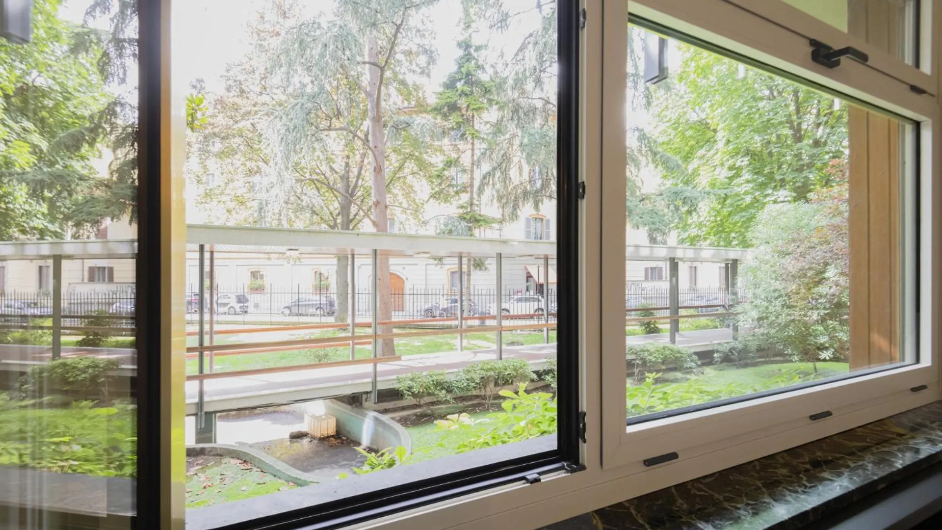 Apartment Easylife-Raffinato Appartamento A Passi Dal Duomo Milan